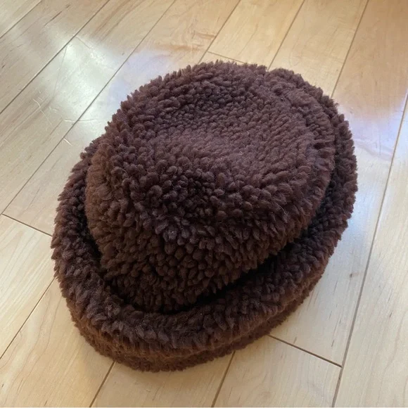 Women's Brown Fleece Hat - Picture 4 of 9